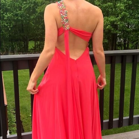 Beautiful prom or pageant gown - size 2. - Picture 6 of 6